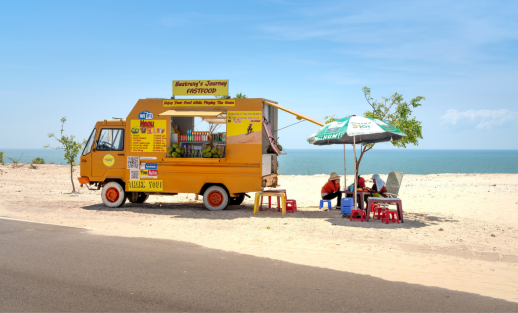 Food trucks social media marketing